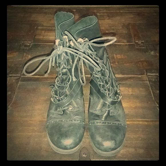 Black Leather High-Top Zipper Boots - Picture 1 of 5